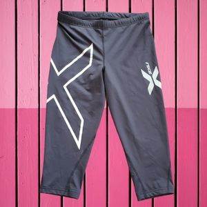 2XU compression running work out capri size M